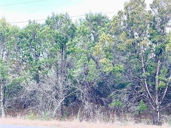 3rd image of 21009 Oak Dale Dr