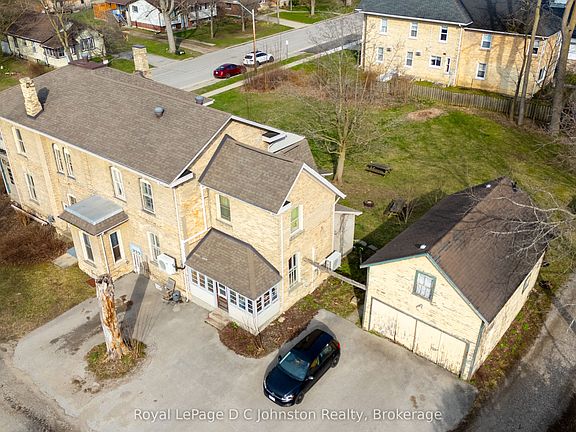 3rd image of 490 Mill St #1-2-4