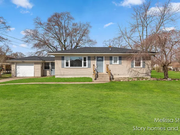 7635 Sally Dr, Jenison, MI 49428