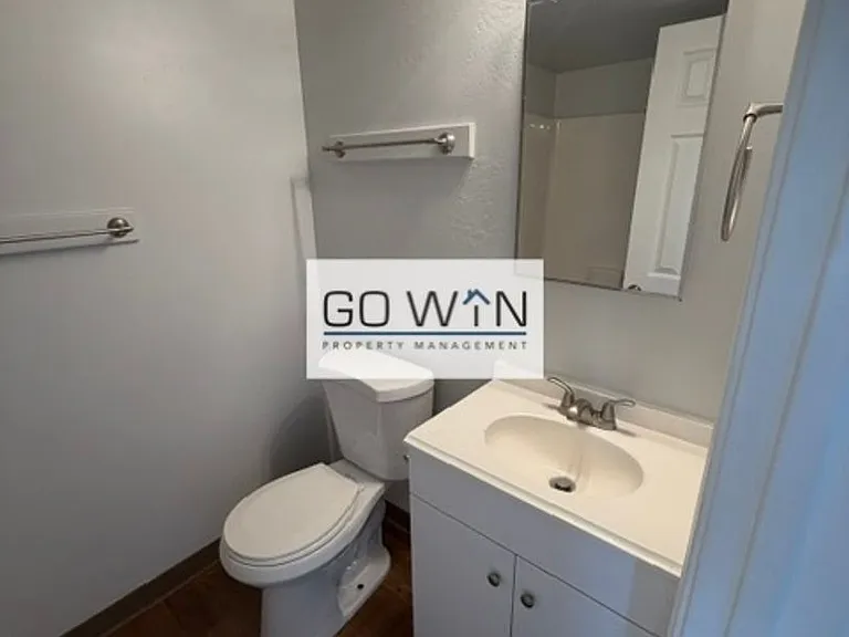 1325 N 30th Dr — Photo 23