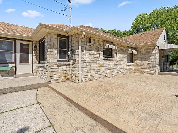 4th image of 3031 S 33rd STREET