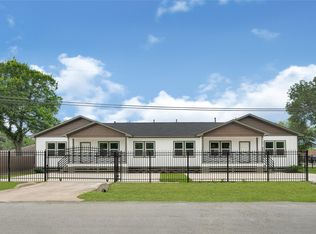 5930 Boness Rd #A & B, Houston, TX 77396