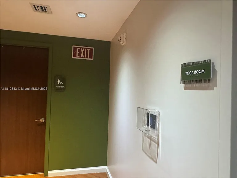 2641 N Flamingo Rd #1001N — Photo 25