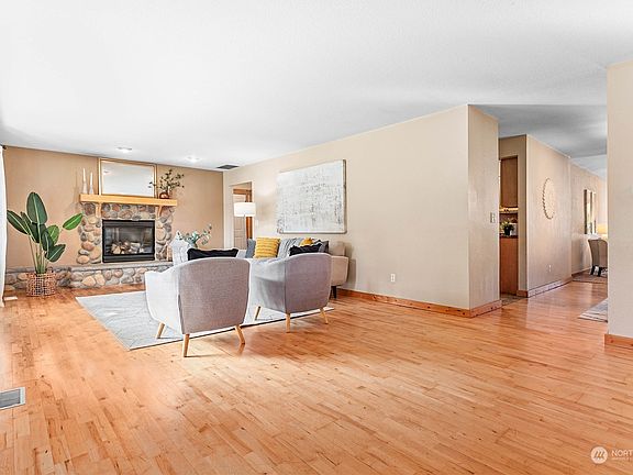 2nd image of 503 Wood Creek Drive