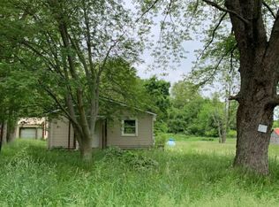 6764 Maplewood Dr, Delton, MI 49046