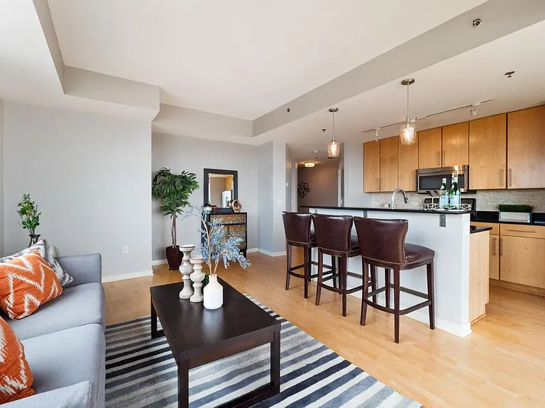 929 Portland Ave #2405 — Photo 5