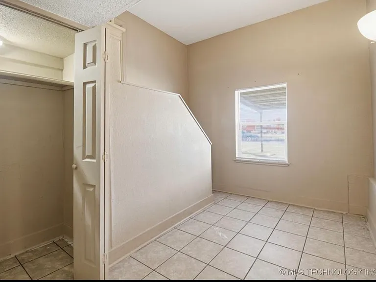 729 N 72nd East Ave — Photo 9