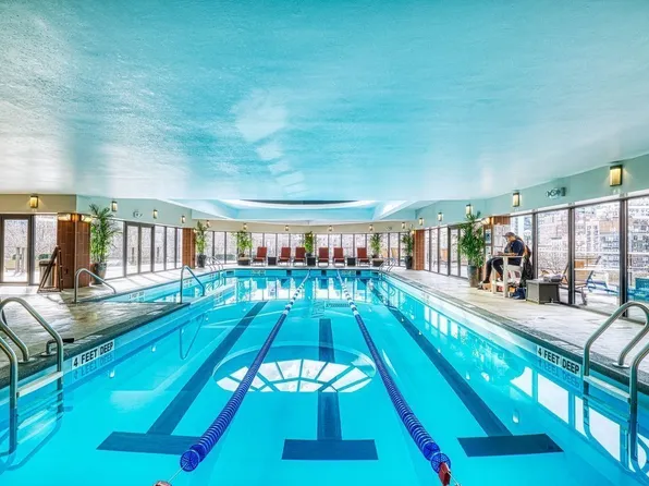 330 East 38th Street image 9 of 20