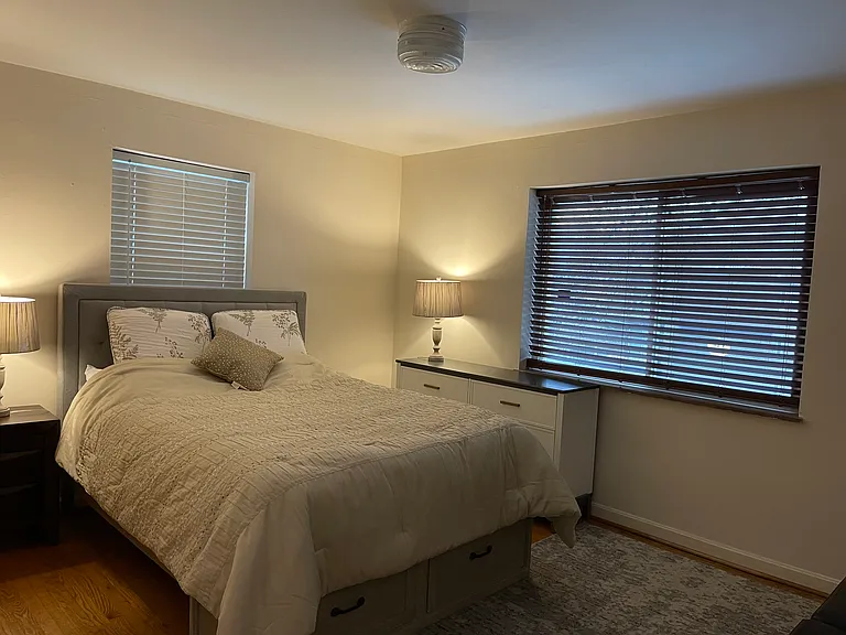 530 Lowell Ave — Photo 3
