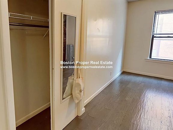 270 Newbury St. #10 Boston - Back Bay Unit Photo 4 (1)