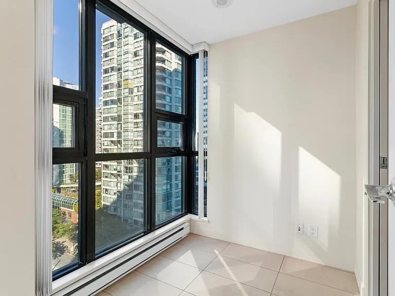 909 Mainland St #1409 — Photo 8