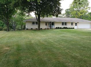 6447 Scenic Dr E, West Bend, WI 53095