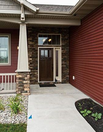 4th image of 856 47th Ave W