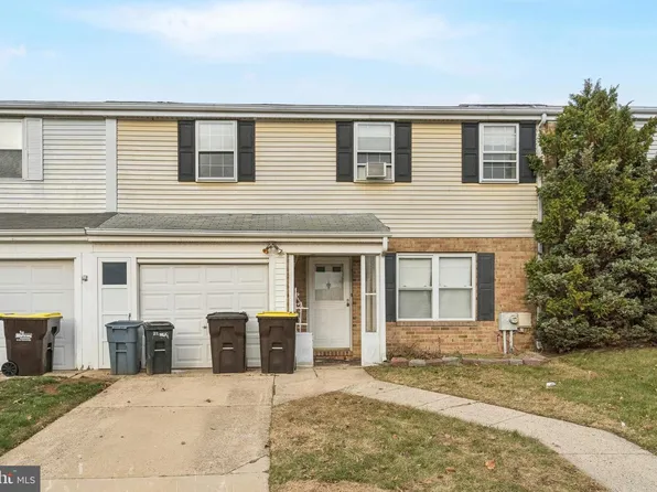 2469 Ginger Ct, Bensalem, PA 19020