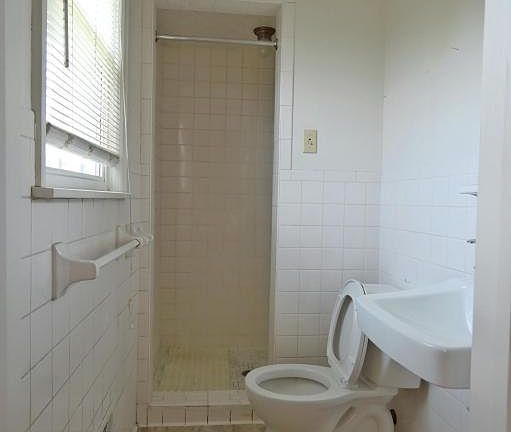 2nd image of 111 Daleview Dr
