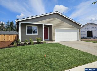 537 Russell Dr, Lebanon, OR 97355