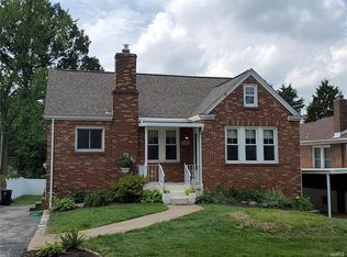 9426 Alpine Dr, Saint Louis, MO 63123