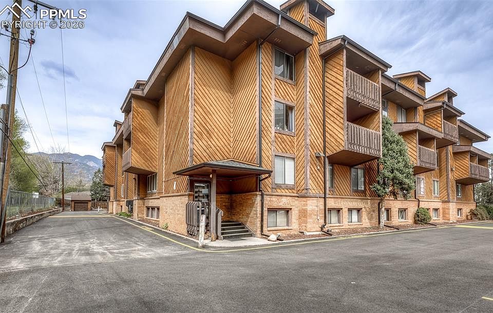 1st image of 935 Saturn Dr #115