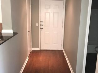 4230 NW Meadow Creek Cir APT 203, Fayetteville, AR 72703