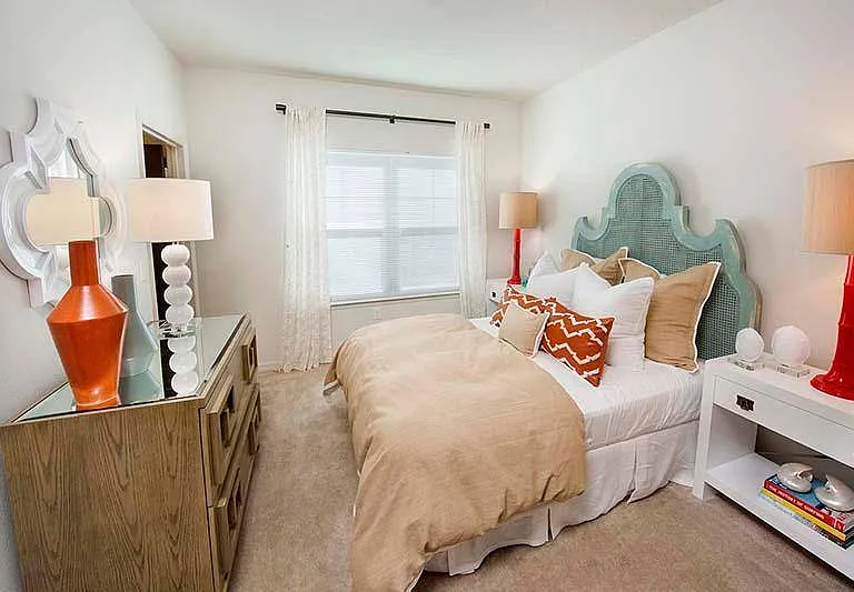 228 Sky Harbor Dr — Photo 8