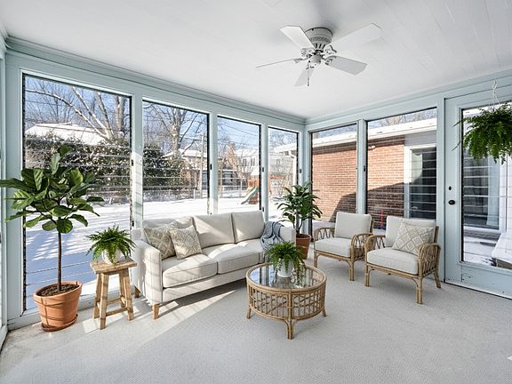 5th image of 9024 Karlov Ave