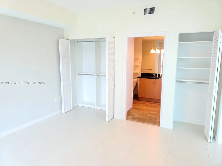 300 S Biscayne Blvd #T-3303 — Photo 5