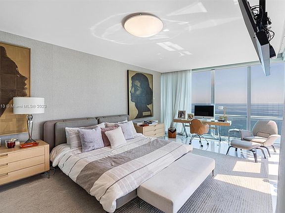3rd image of 17121 Collins Ave APT 3201