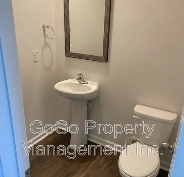 4310 Remington Ave — Photo 9