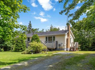 40 Parkcrest Dr, Lawrencetown, NS B2Z1M1