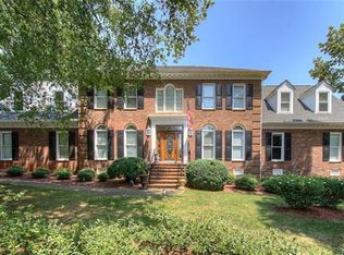 3700 Bodenham Ct, Charlotte, NC 28215