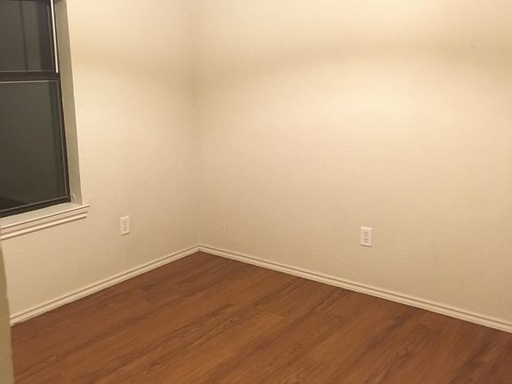 5th image of 3405 Barcelona Dr