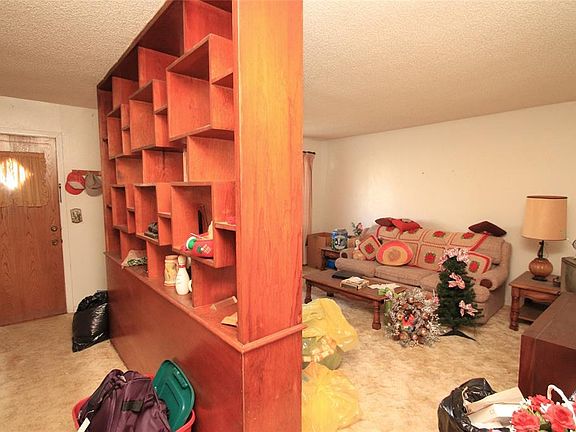 5th image of 9723 Santa Monica Dr