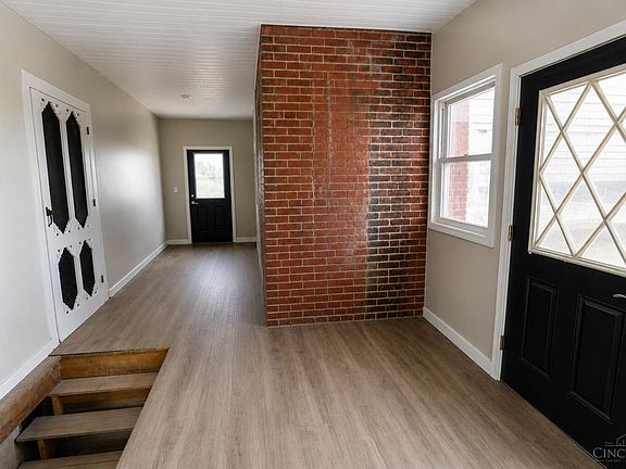 3rd image of 3048 Regan Rd