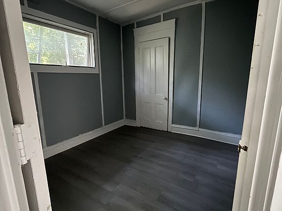 4th image of 430 W 4th St #1