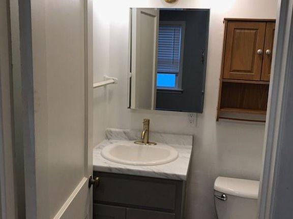 3rd image of 614 S Western Ave #11455259
