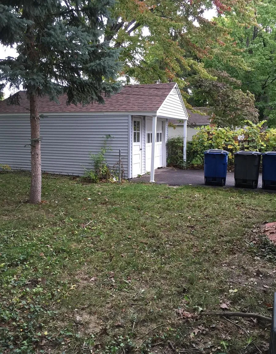 3 bed, 1400 sqft, $1,800 — Photo 3