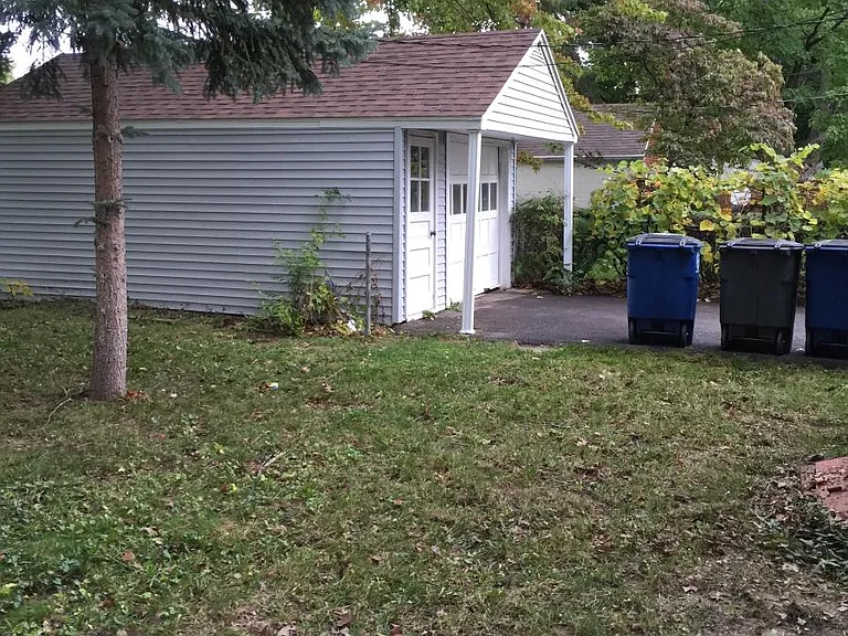 4236 Rugby Dr — Photo 8