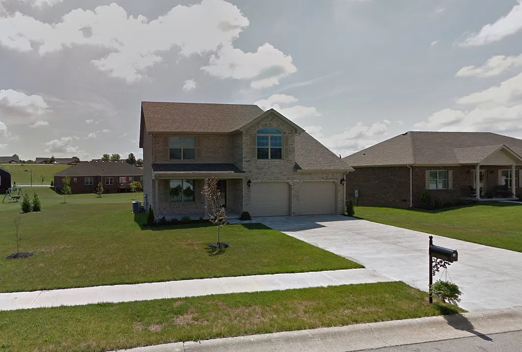 141 General Nelson Dr - B4 - 1 — Photo 1