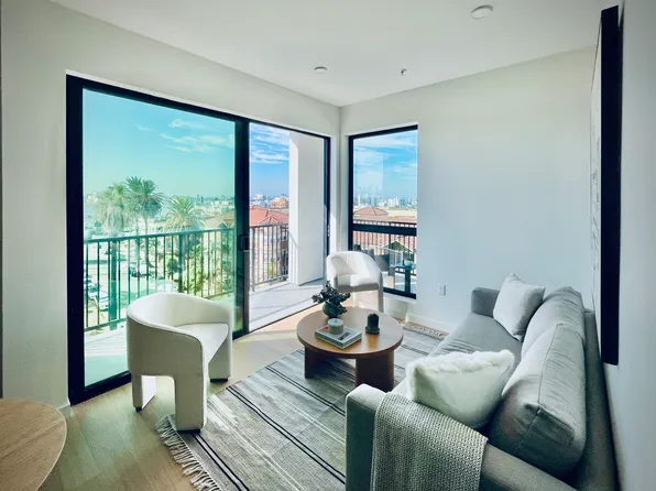 904 S New Hampshire Ave, Los Angeles, CA 90006