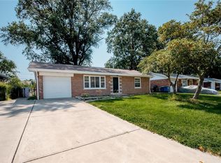 300 Lambeth Ln, Saint Louis, MO