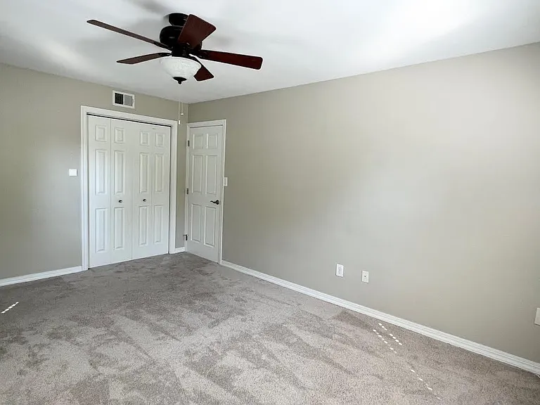 20301 Shelburne Rd #8B — Photo 8