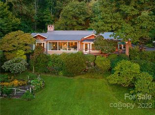 267 Sugar Hollow Rd, Fairview, NC 28730