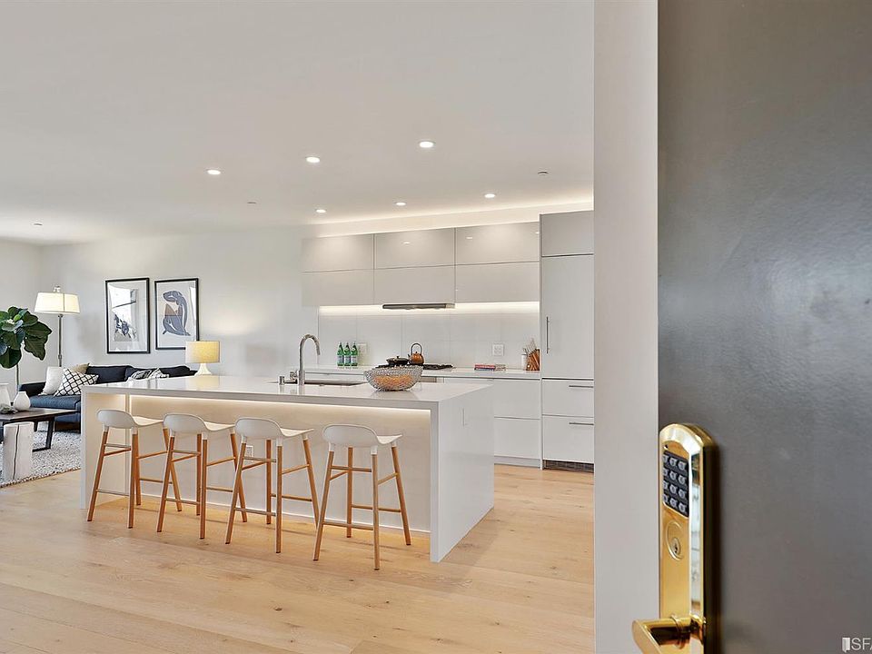 1st image of 310 Carolina St #301