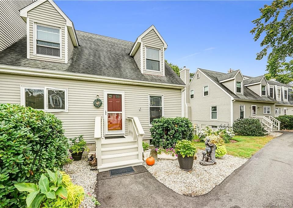 1st image of 38 W Village Ct Unit 38