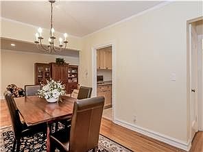 5th image of 21 N Chatsworth Ave APT 2F