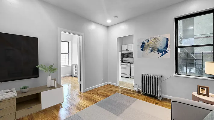 Rented by Expansion Central Development LLC | media 8