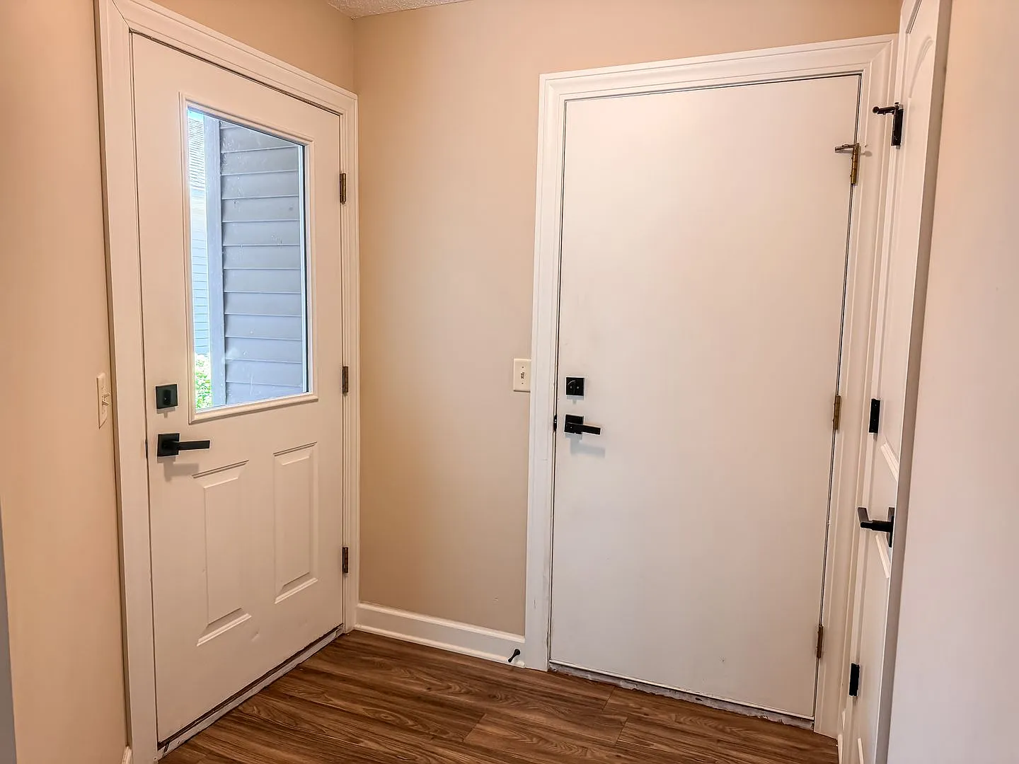 All New Interior - 2 Bedroom Town Home — Photo 4