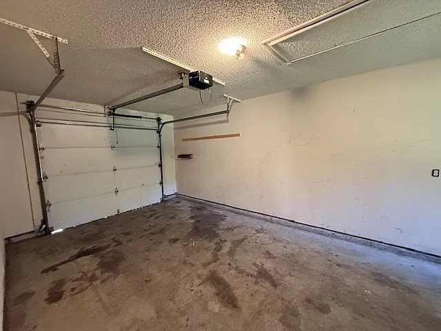 2806 Pleasant Garden Rd — Photo 29