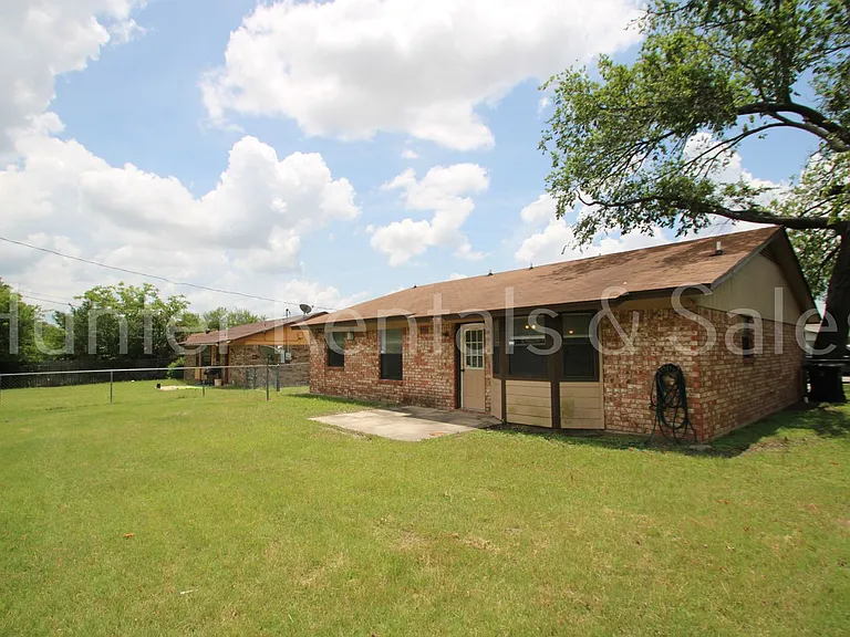 3801 Madison Dr — Photo 19