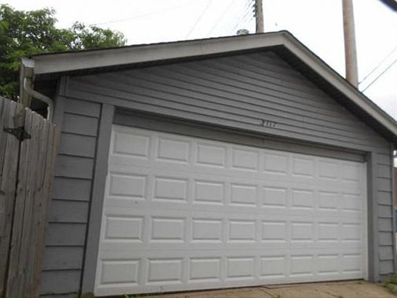 5th image of 3117 Gurney Ave